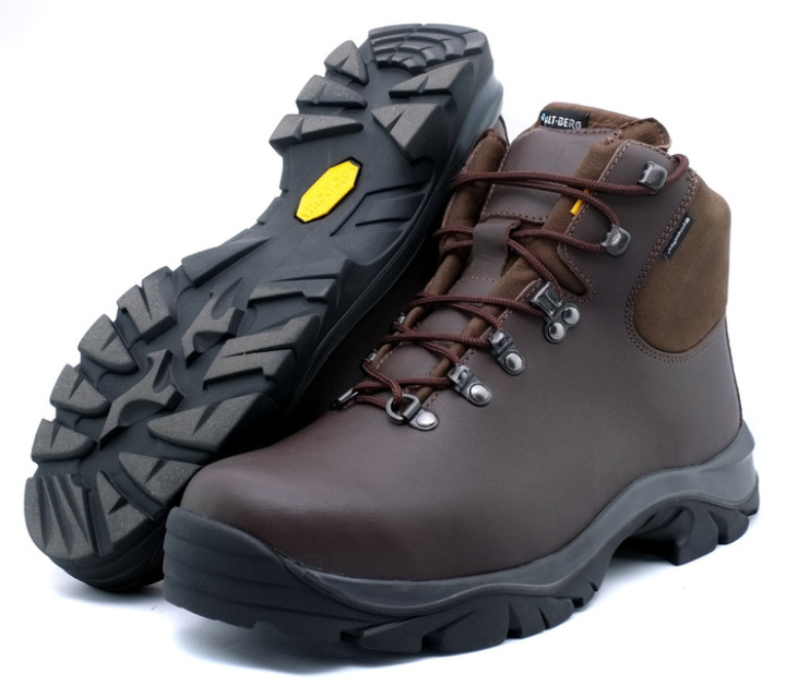 wide fit work boots uk